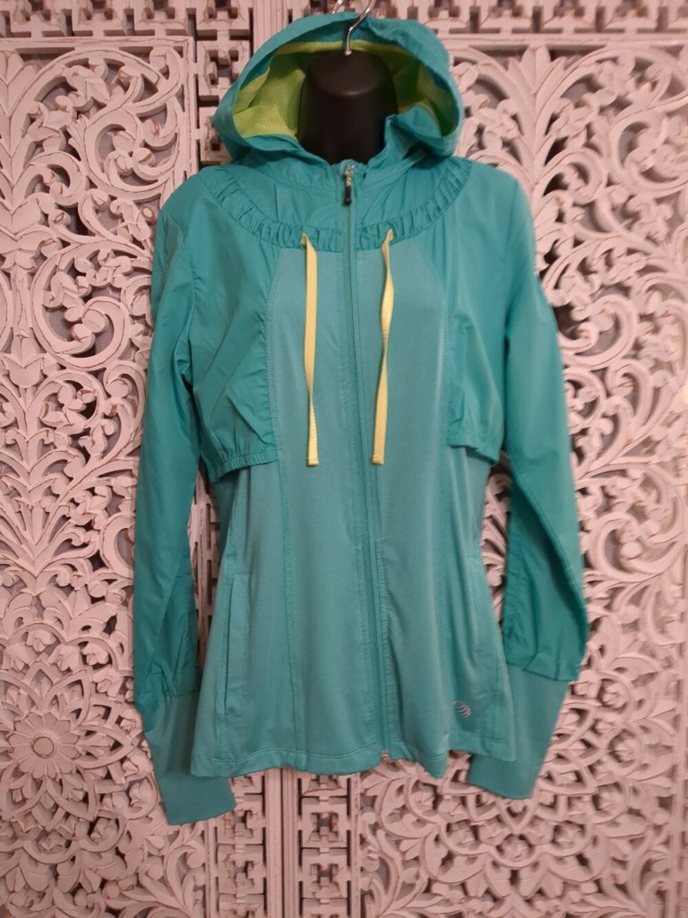 💚🚴💚🚴💚 Medium Long Sleeved Hooded Lightweight Jacket